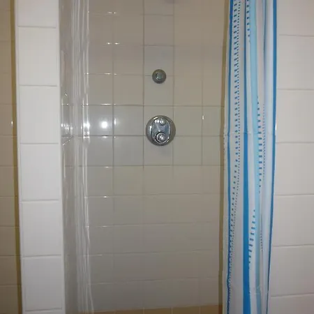 Koleje J.a.komenskeho Albergue *